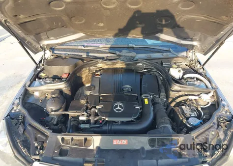 2013 Mercedes-Benz C 250 Sport z USA, uszkodzony, nr VIN WDDGF4HB6DA846519